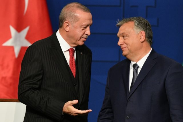 Erdogan threatens to open Europe gates for refugees