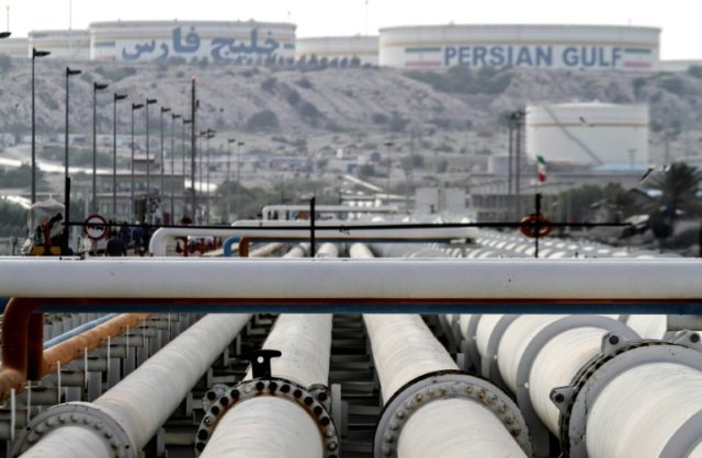 Iran announces discovery of massive oil field