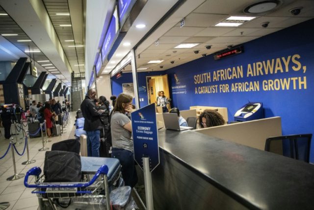 South African Airways hold talks with unions over strike