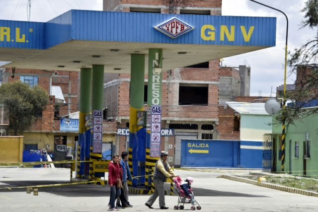 Gas, food running short in Bolivia amid protests