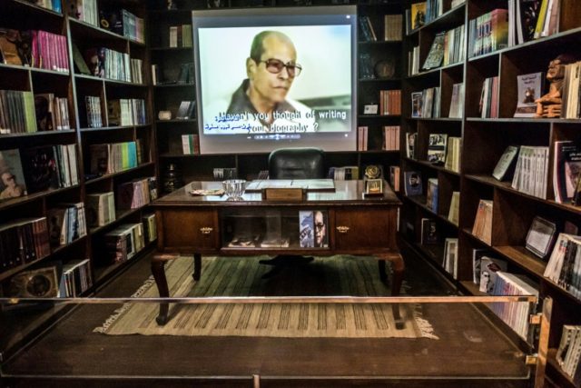 Nobel winner Mahfouz lives on in Cairo's alleyways