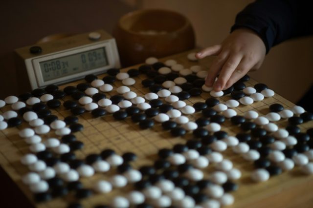Go grandmaster Lee Se-Dol retires saying artificial intelligence can not be defeated