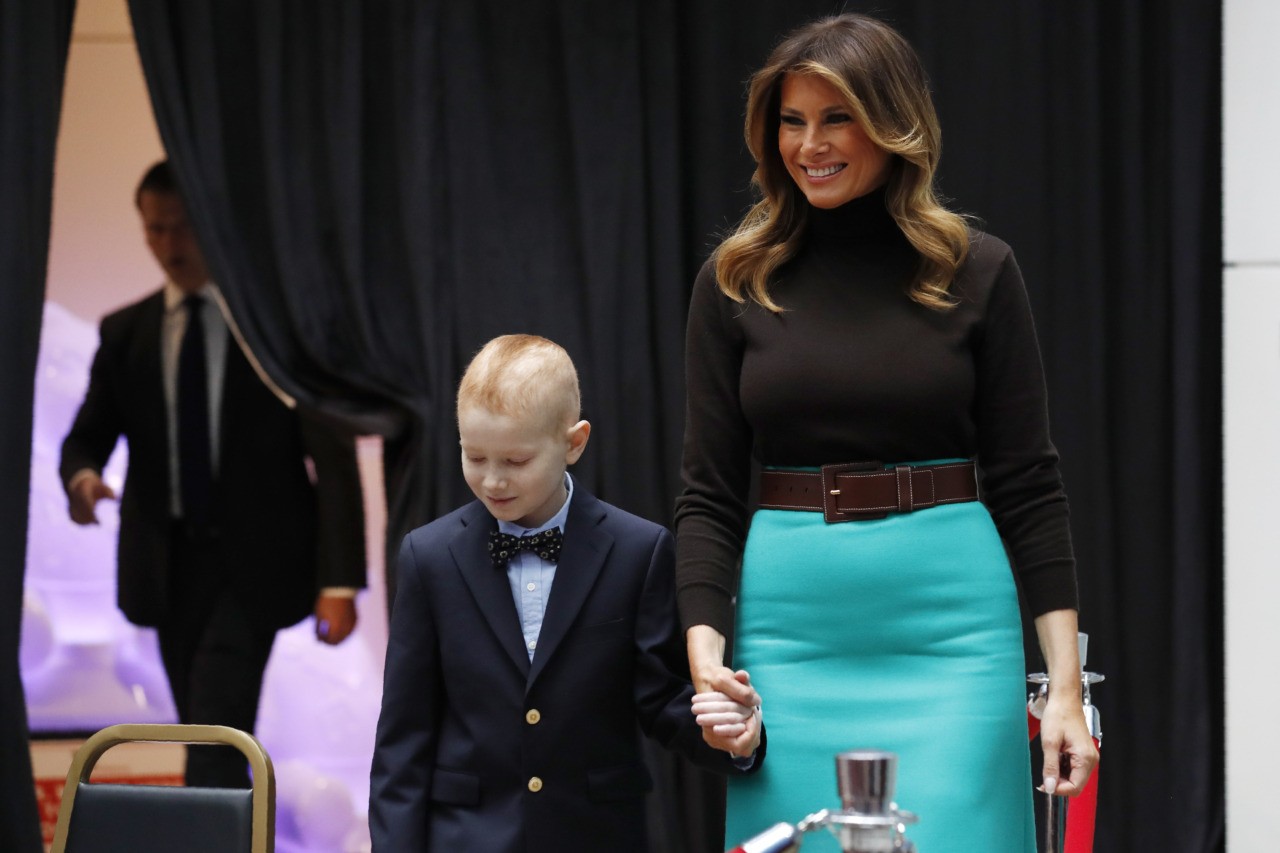 Fashion Notes: Melania Trump Brings Holiday Smiles to Children's ...