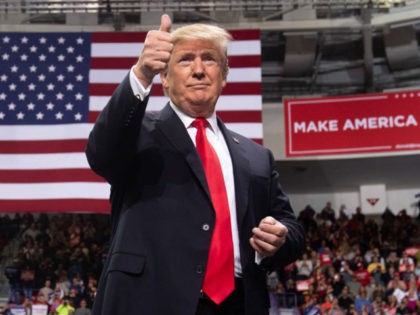 US President Donald Trump gives a thumbs up during a Make America Great Again rally in Green Bay, Wisconsin, April 27, 2019. (Photo by SAUL LOEB / AFP) (Photo credit should read SAUL LOEB/AFP via Getty Images)