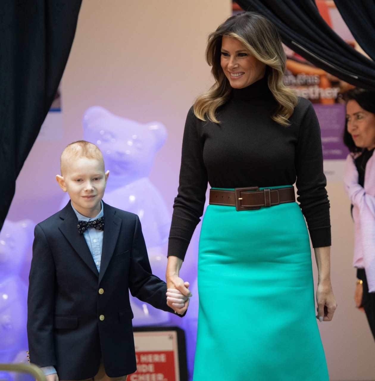 Fashion Notes: Melania Trump Brings Holiday Smiles to Children's ...