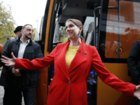 LONDON, ENGLAND - NOVEMBER 16: Leader of the Liberal Democrats Jo Swinson arrives in Bermondsey on November 16, 2019 in London, England. The Lib Dem leader is currently visiting Labour held seats in London on an electric campaign bus. (Photo by Hollie Adams/Getty Images)
