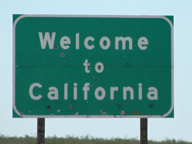 Welcome-to-California-Flickr (Tony Hisgett / Flickr / CC / Cropped)