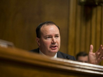 WASHINGTON, DC - DECEMBER 11: Sen. Mike Lee (R-UT) questions Commissioner of Customs and Border Protection Kevin McAllenan during a Senate Judiciary Committee hearing on December 11, 2018 in Washington, DC. McAleenan answered questions about the Trump administration's immigration policies. (Photo by Zach Gibson/Getty Images)