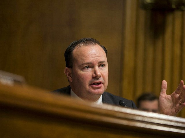 WASHINGTON, DC - DECEMBER 11: Sen. Mike Lee (R-UT) questions Commissioner of Customs and Border Protection Kevin McAllenan during a Senate Judiciary Committee hearing on December 11, 2018 in Washington, DC. McAleenan answered questions about the Trump administration's immigration policies. (Photo by Zach Gibson/Getty Images)