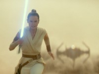 star-wars-rise-of-skywalker-rey-runs
