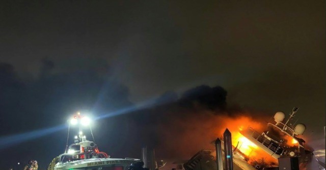 Fire destroys singer Marc Anthony's yacht in Miami - Breitbart