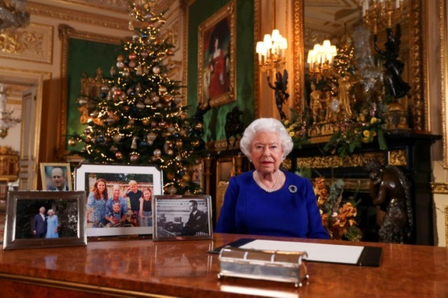 Queen Britain's 'bumpy' year in Christmas message