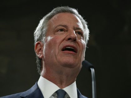 New York mayor decries 'crisis' of anti-Semitism after attack