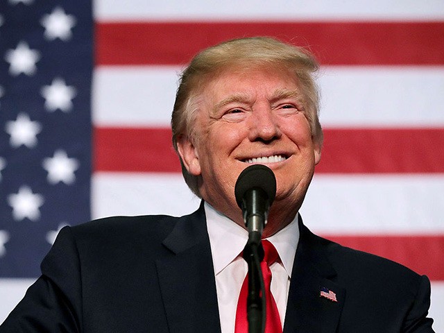 GOLDEN, CO - OCTOBER 29: Republican presidential nominee Donald Trump addresses a campaign