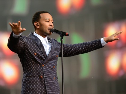 LONDON, ENGLAND - JUNE 01: Singer John Legend performs on stage at the "Chime For Change: The Sound Of Change Live" Concert at Twickenham Stadium on June 1, 2013 in London, England. Chime For Change is a global campaign for girls' and women's empowerment founded by Gucci with a founding …