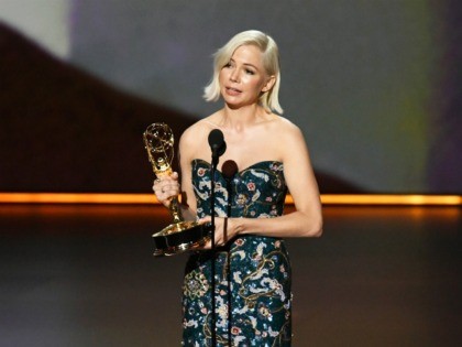 LOS ANGELES, CALIFORNIA - SEPTEMBER 22: Michelle Williams accepts the Outstanding Lead Act