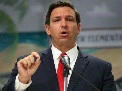 FORT LAUDERDALE, FLORIDA - OCTOBER 07: Florida Gov. Ron DeSantis announces that he wants t