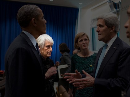 President Barack Obama meets with advisors to prep for a bilateral meeting with President