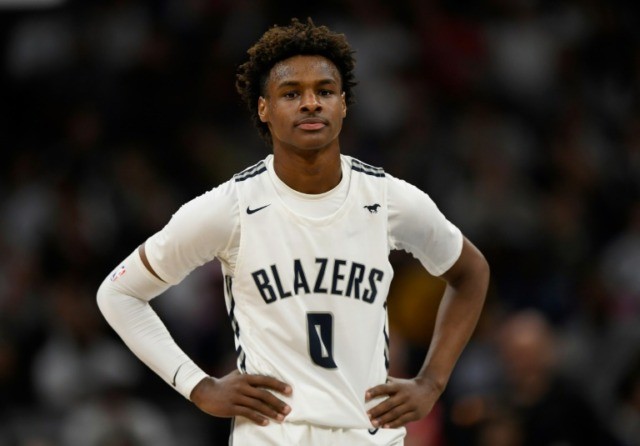 Lakers' James 'blessed' to have chance to watch son Bronny play