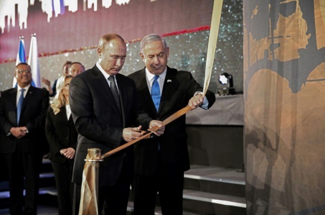 Putin unveils Leningrad siege monument in Jerusalem