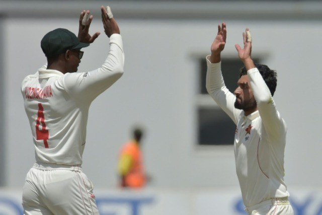 Sri Lanka rely on Mathews after Raza strikes for Zimbabwe