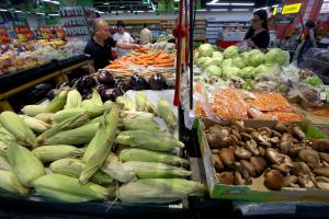 Eating fruit, vegetables won't slow prostate cancer, study finds
