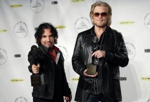 Daryl Hall and John Oates announce North American summer tour