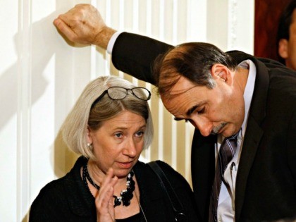 WASHINGTON - MAY 01: Interim White House Communications Director Anita Dunn (C) talks with White House Senior Advisor David Axelrod before the start of a swearing-in ceremony in the East Room of the White House May 1, 2009 in Washington, DC. Dunn, a longtime Democratic consultant, has agreed to work …