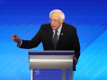 MANCHESTER, NEW HAMPSHIRE - FEBRUARY 07: Democratic presidential candidate Sen. Bernie San