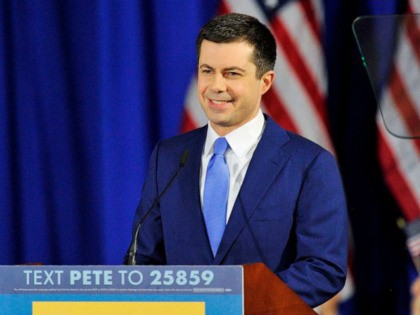 US Presidential Candidate former mayor of South Bend, Indiana, Pete Buttigieg speaks to his supporters during a primary night rally at Nashua Community College on February 11, 2020. - Bernie Sanders won New Hampshire's crucial Democratic primary, beating moderate rivals Pete Buttigieg and Amy Klobuchar in the race to challenge …
