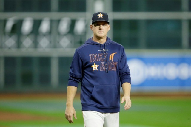 Ex-Astros manager Hinch: 'Fair question' if title tainted