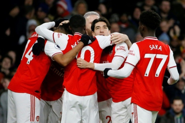 Arsenal revival gathers pace as Aubameyang downs Everton