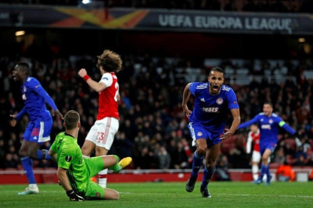 Arsenal knocked out of Europa League in dying seconds by Olympiakos