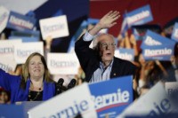 Moderates Hustle to Blunt Sanders’ Momentum After Nevada Win