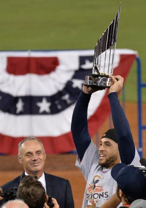 MLB commissioner sorry for calling World Series ring 'piece of metal'