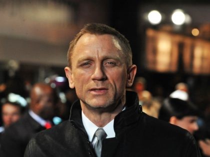 LONDON, ENGLAND - DECEMBER 12: Actor Daniel Craig attends the world premiere of 'The Girl With The Dragon Tattoo' at Odeon Leicester Square on December 12, 2011 in London, England. (Photo by Stuart Wilson/Getty Images)