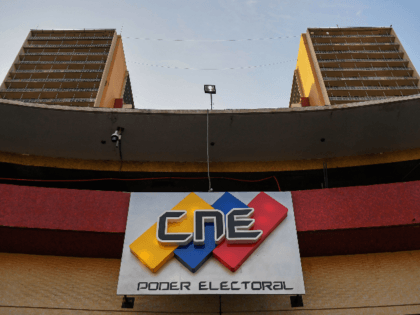 View of the facade of the CNE headquarters in Caracas, on March 8, 2020. - A fire -that has not yet been completely extinguished- broke out in a warehouse of the National Electoral Council (CNE) in Caracas where the equipment used in the elections is stored. (Photo by Federico PARRA …