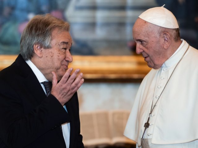 Pope Francis (R) talks with Secretary-General of the United Nations, Portugal's Antonio Guterres during a private audience on December 20, 2019 in the Vatican. (Photo by Filippo MONTEFORTE / POOL / AFP) (Photo by FILIPPO MONTEFORTE/POOL/AFP via Getty Images)