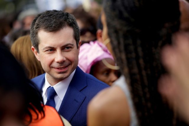 Pete Buttigieg, new young star ends White House bid