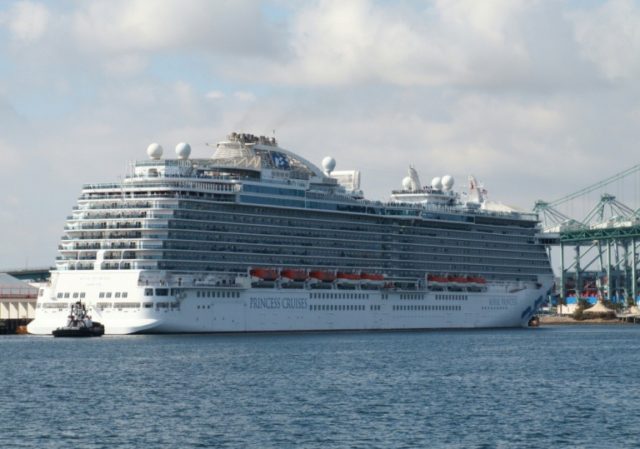 Trump encourages cruise lines that want stimulus money to register in US