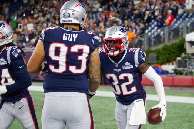 Devin McCourty announces he's re-signing with Patriots
