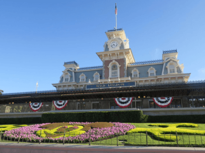 Disney World: Magic Kingdom - Walt Disney World Railroad Main Street U.S.A. Station