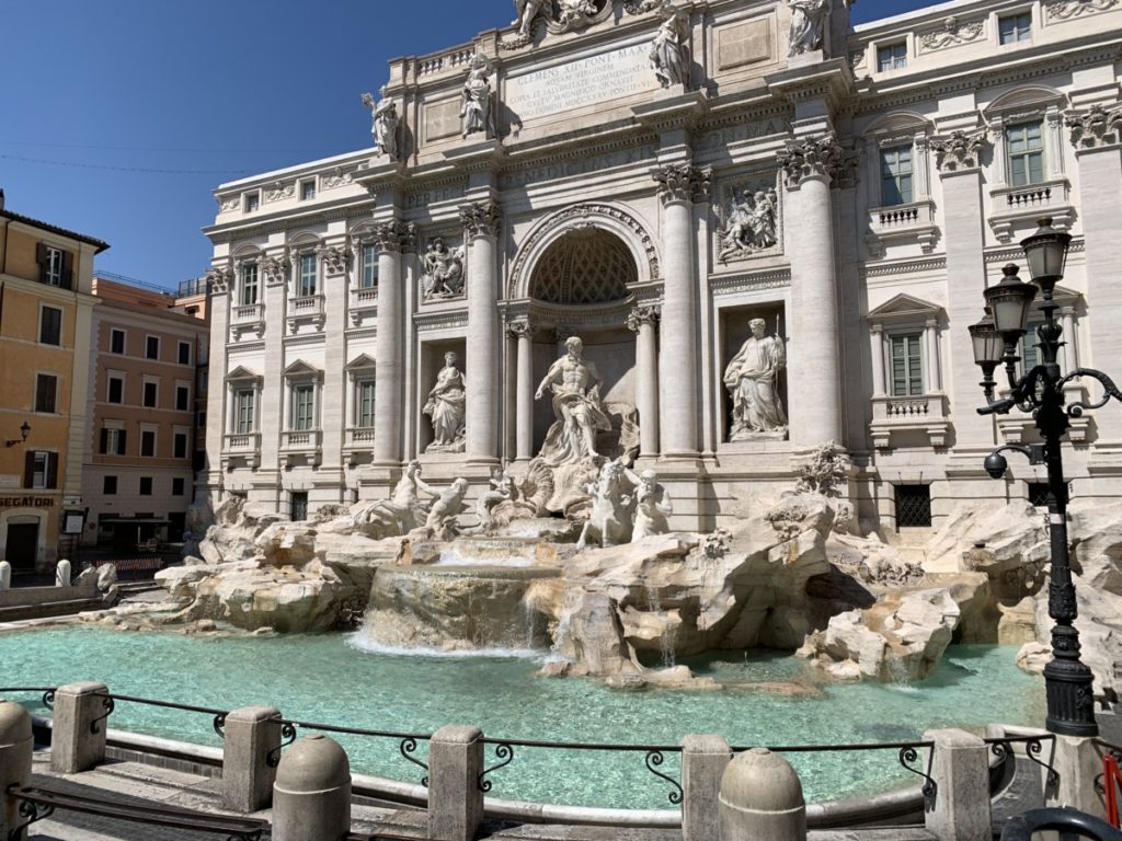 Rome's iconic Trevi fountain, sans touristes.