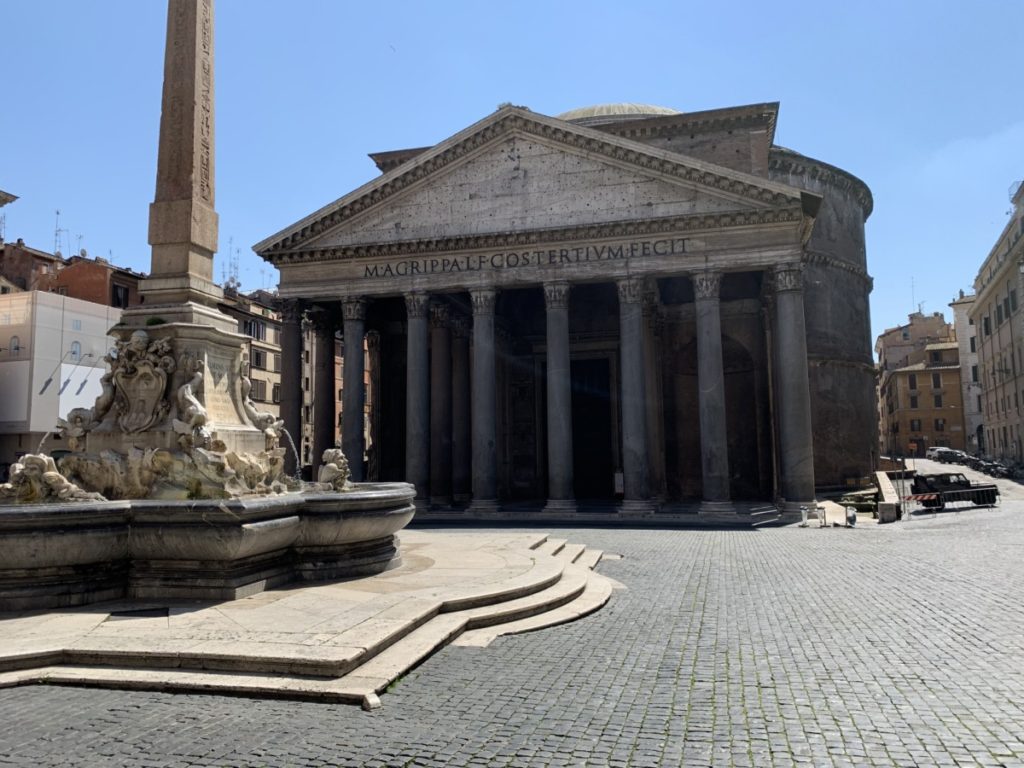The Pantheon, where Renaissance artist Raphael Sanzio is buried.