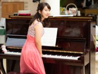 piano player