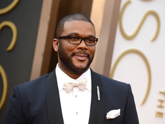 Tyler Perry shocks seniors by paying for groceries at Atlanta Kroger stores