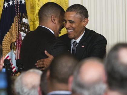 Kevin Johnson and Barack Obama (Kristoffer Tripplaar - Pool/Getty)