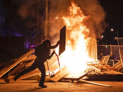 Minneapolis Geroge Floyd riots (Stephen Maturen / Getty)