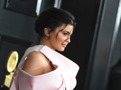 TV personality Kylie Jenner arrives for the 61st Annual Grammy Awards on February 10, 2019, in Los Angeles. (Photo by VALERIE MACON / AFP) (Photo credit should read VALERIE MACON/AFP via Getty Images)