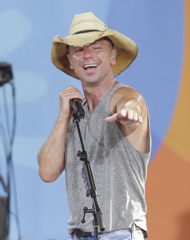 Kenny Chesney celebrates fans in 'We Do' music video